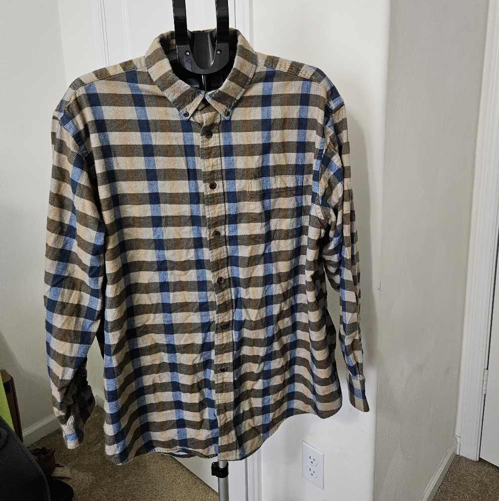 Roundtree & Yorke Blue and Gray Checkered Shirt XXL